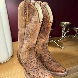 Ariat Tan Leather Western Boots